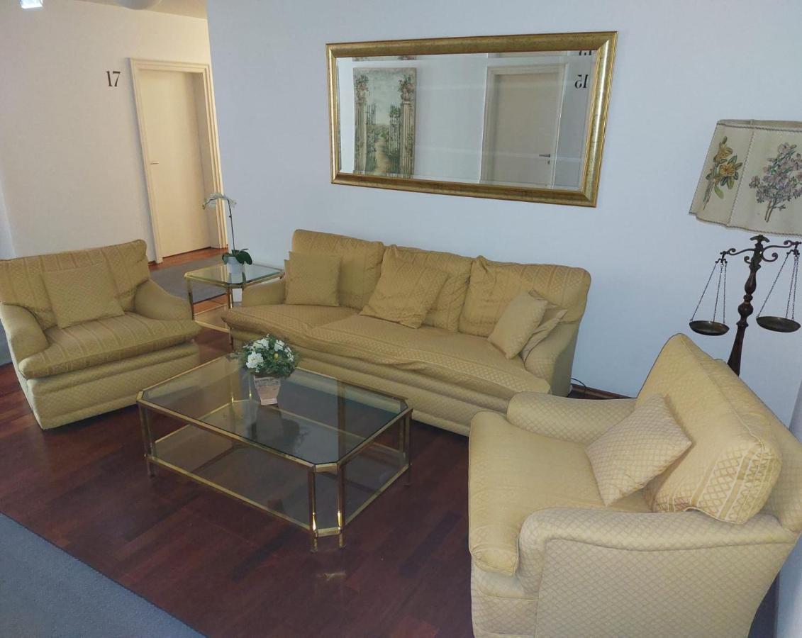 Hotel Goldener Stern Санкт Ингберт Екстериор снимка