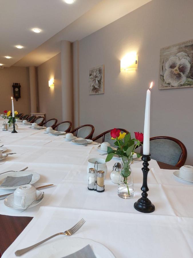 Hotel Goldener Stern Санкт Ингберт Екстериор снимка