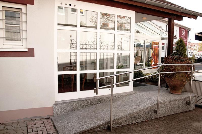 Hotel Goldener Stern Санкт Ингберт Екстериор снимка