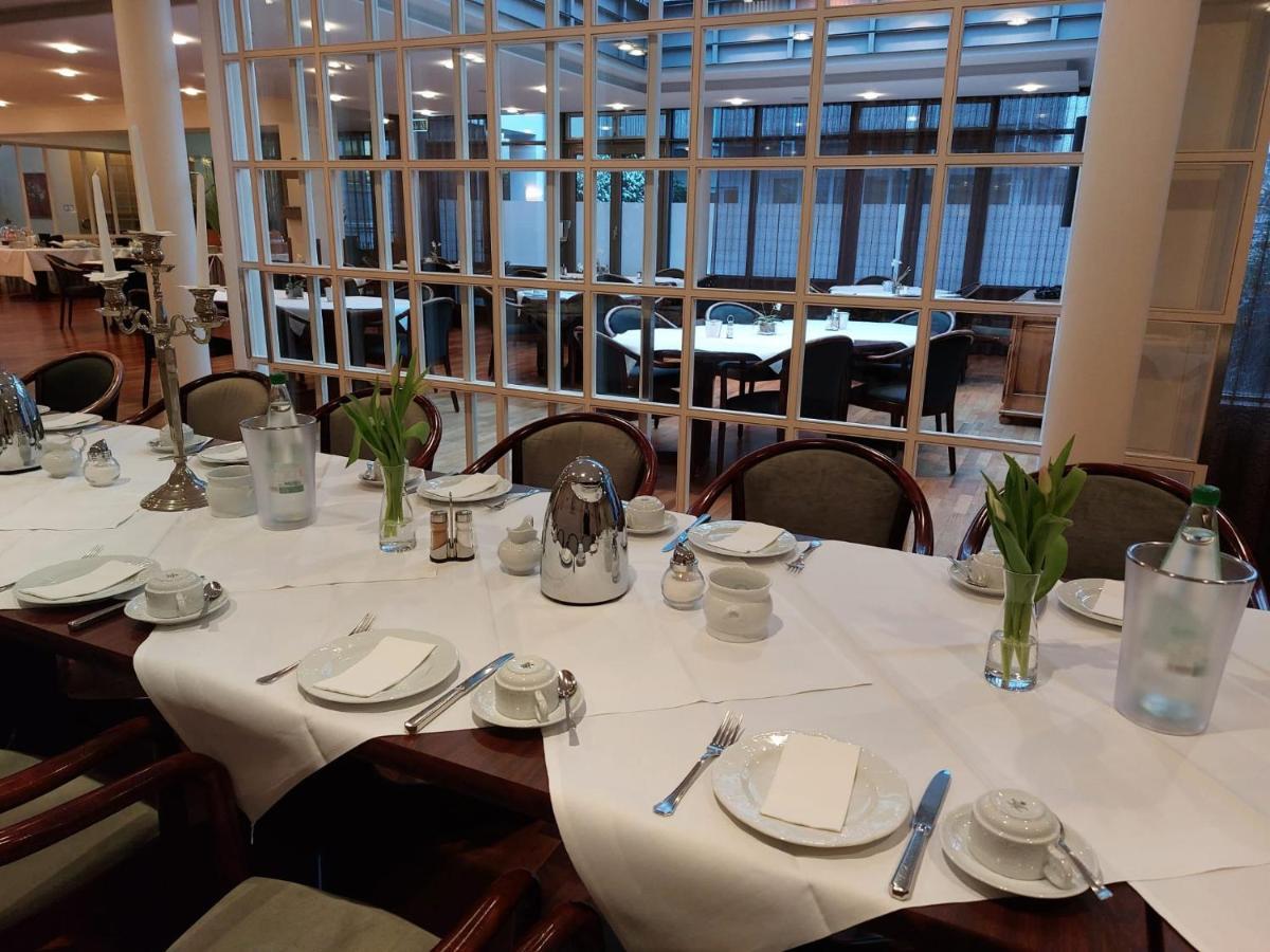 Hotel Goldener Stern Санкт Ингберт Екстериор снимка